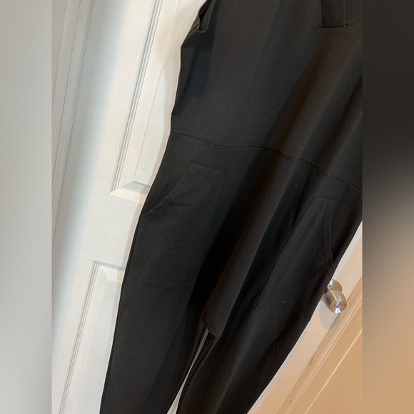 SOLD!!!V Nevk Jumpsuit - Picture 5 of 10